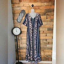 Skies are blue women's floral paisley patterned maxi dress size small