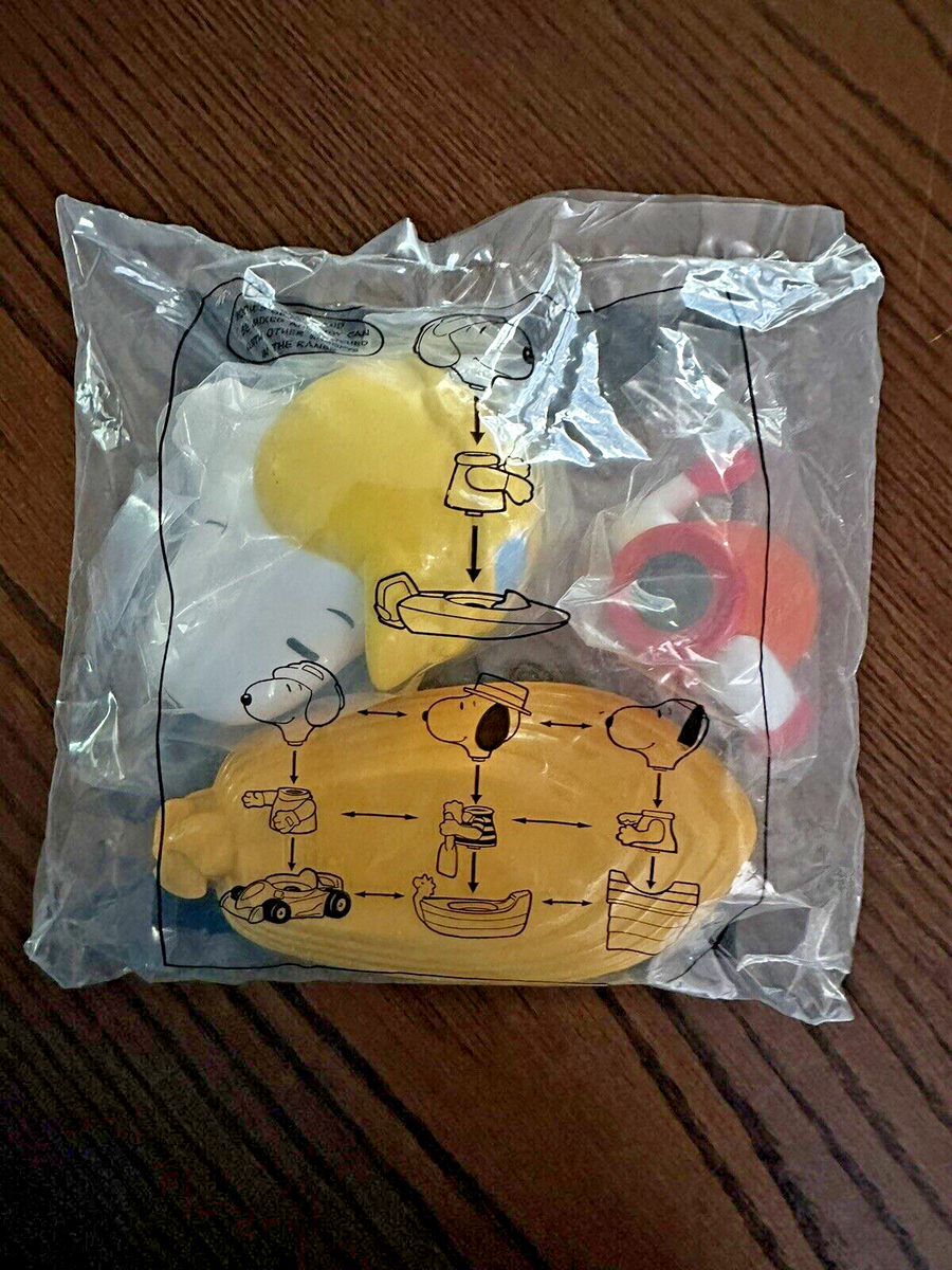 McDonalds Vintage Toys 2004 Peanuts 