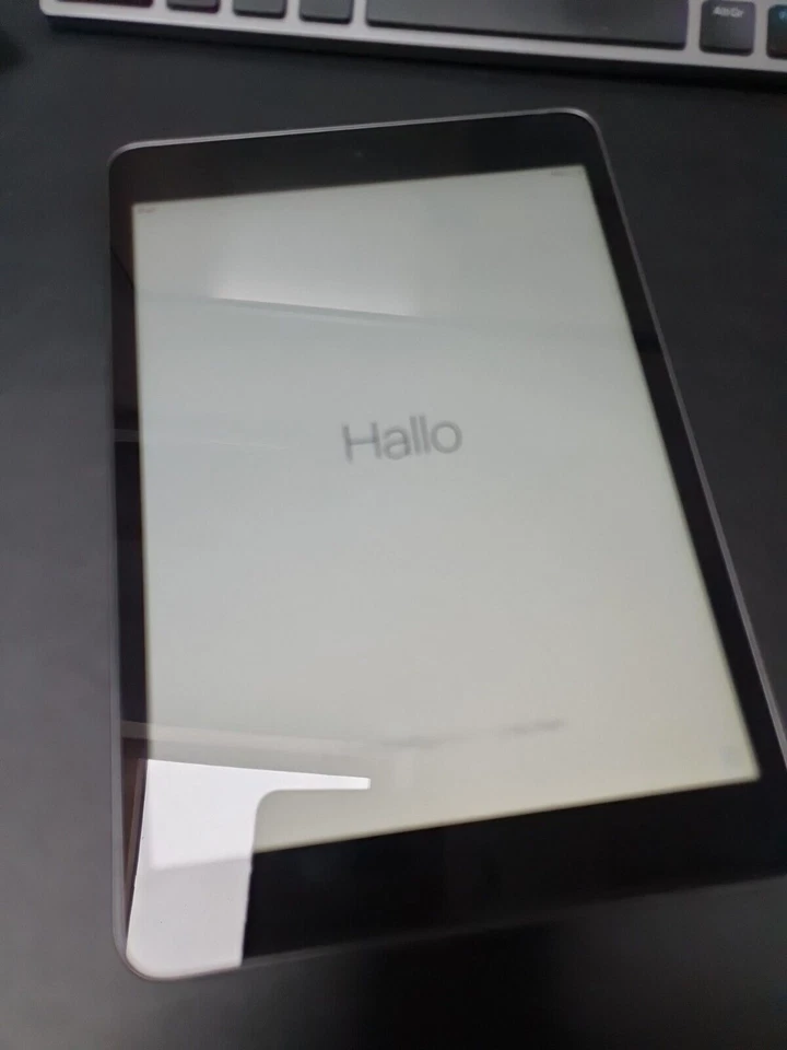 Apple Ipad Mini WIFI - Space Grey  FAULTY  - Image 3 of 3