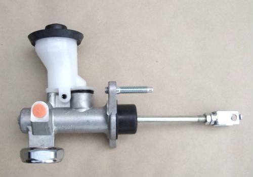 31410-60372 Toyota Cylinder assy, clutch master 3141060372, New 