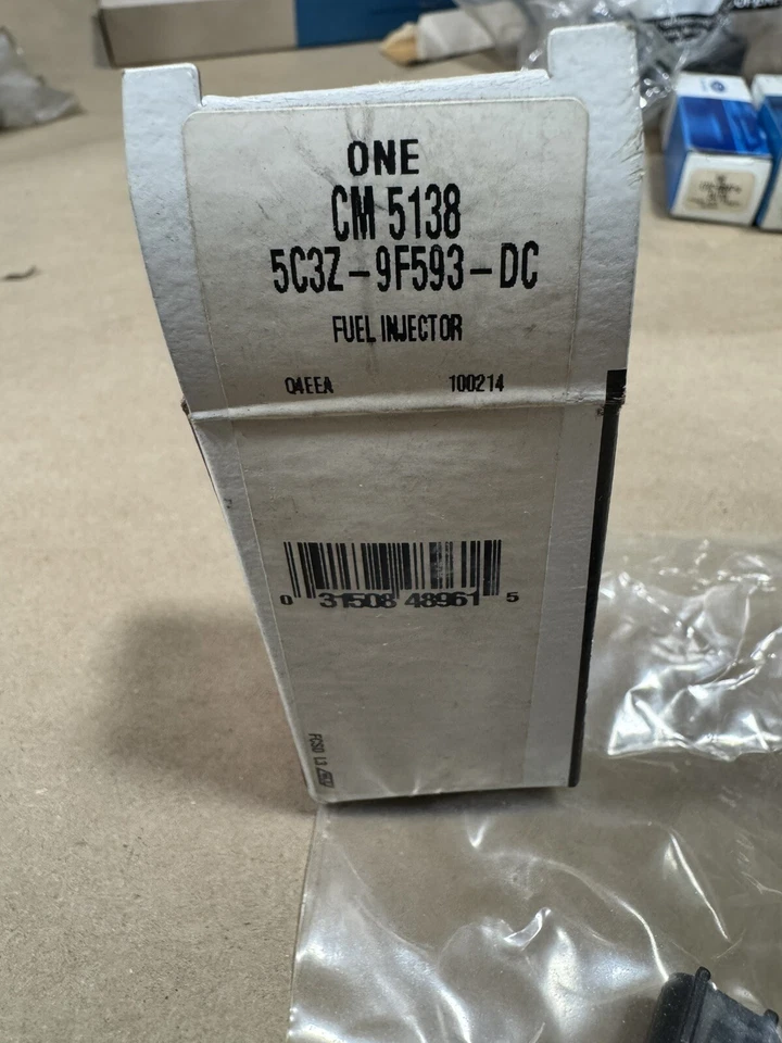 Injetor de combustível NOS Ford F-150 2005-2007 F-150 Expedition 5.4 L Motorcraft CM5138 - Imagem 3 de 3