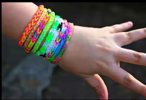 5000 WHOLESALE TIE DYE MIXED Color loom refill rubber bands With S Clips - Picture 3 of 3
