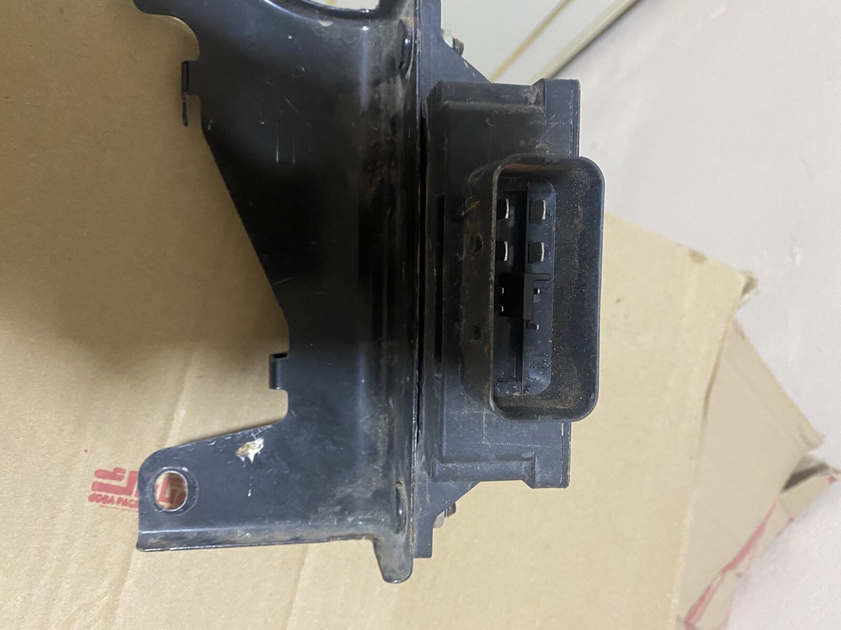 OEM MAZDA 3 BCM BM (MK3) 2016 DCDC CONVERTER MODULE PE03 18572