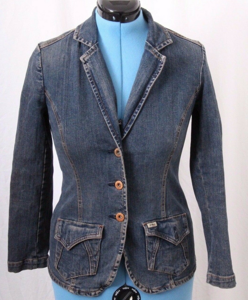 Levi Strauss Signature Stretch Denim 3 button Fitted Jean Ja
