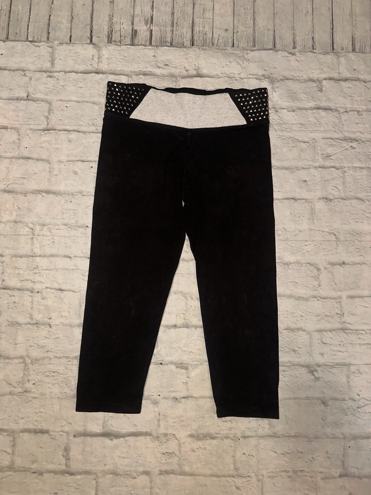 victoria-secret-vs yoga studs logo leggings