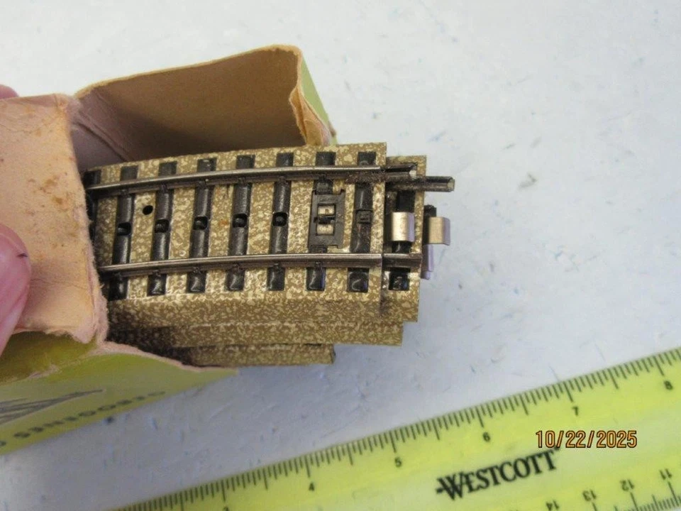 HO - Marklin 5100 M-Track Curved Stud-Contact Box of 10 - Boxed - Image 4 of 4