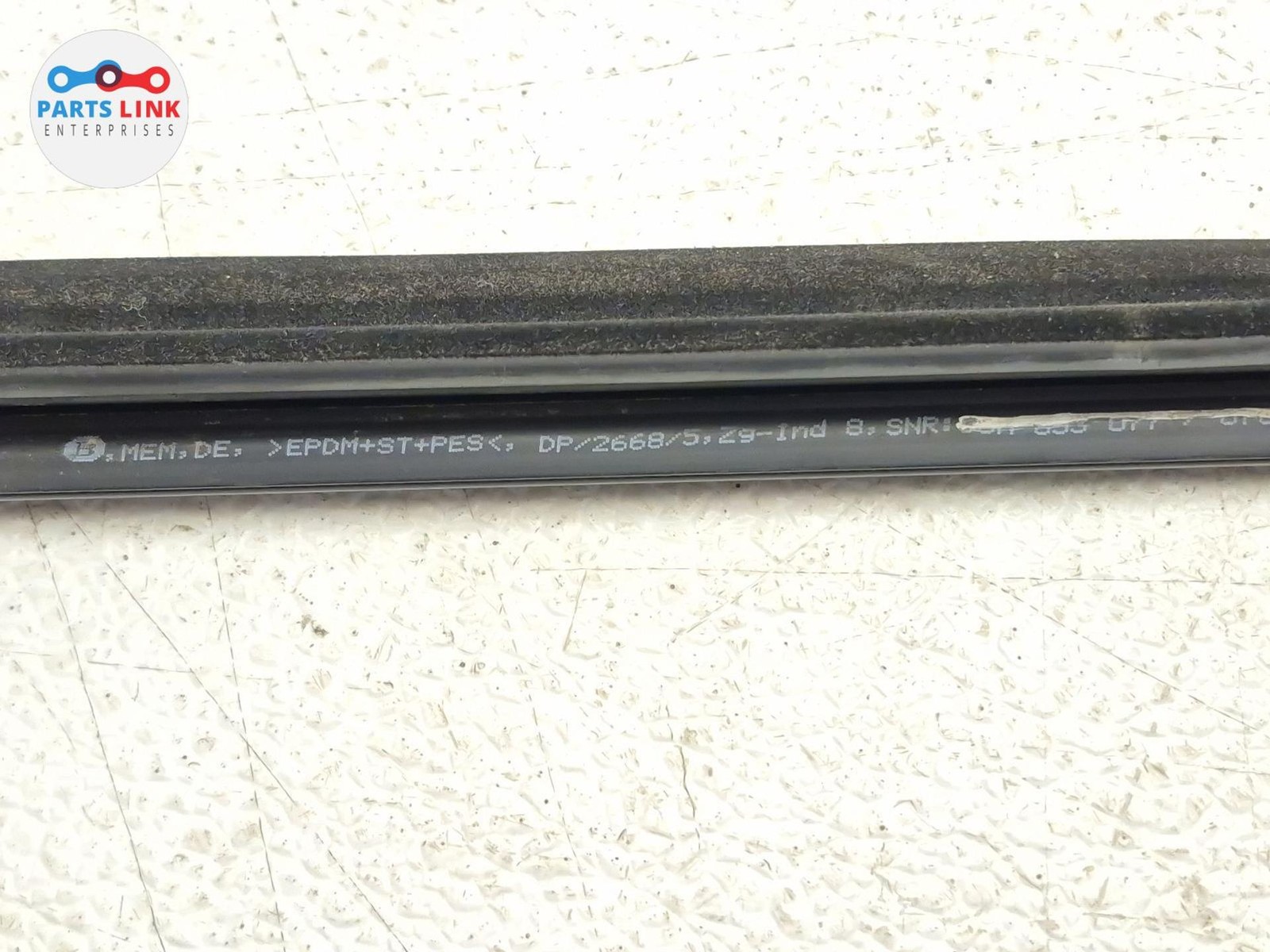 Bentley Bentayga 2016-2020 REAR+LEFT Trim molding