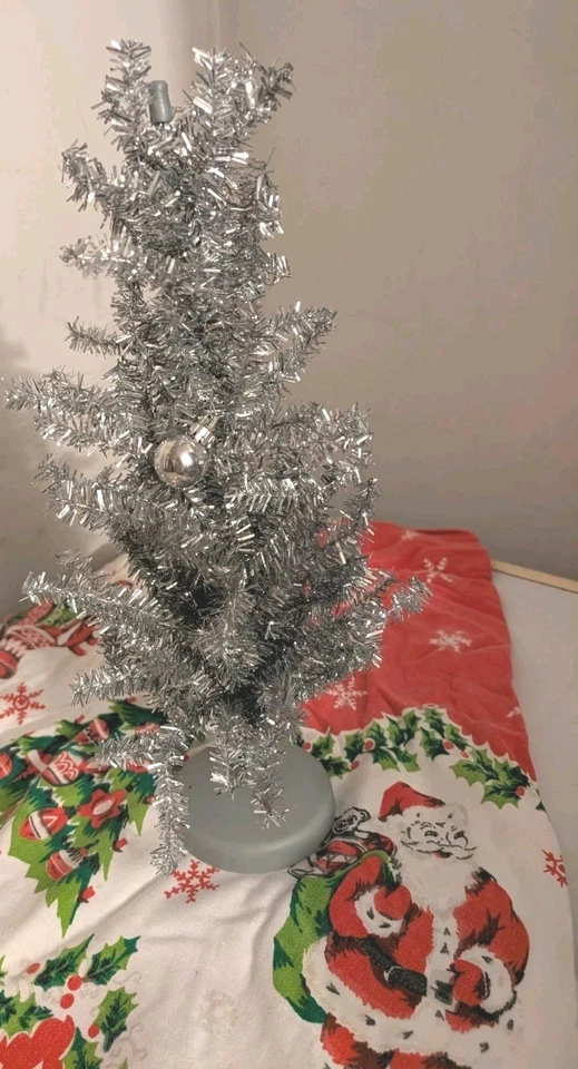Vintage Silver Aluminum Tinsel Tabletop Christmas Tree - Image 3 of 4