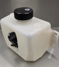 Universal Marine Motorsport Construction Windshield Washer Pump & Reservoir Tank