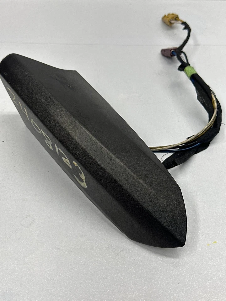 Antena de rádio Chevrolet Equinox FM 2018 a 2021 barbatana de tubarão teto assy fabricante de equipamento original 84284668 - Imagem 2 de 4