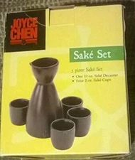 Joyce Chen 5 Piece Japanese Sake Set - Decanter, Cups shot Glasses - NEW