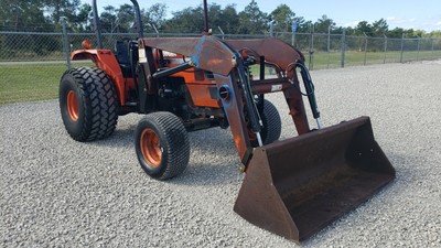 2000 Kubota M4900 2wd Tractor with Woods 1027 Front Loader 1558 Hours