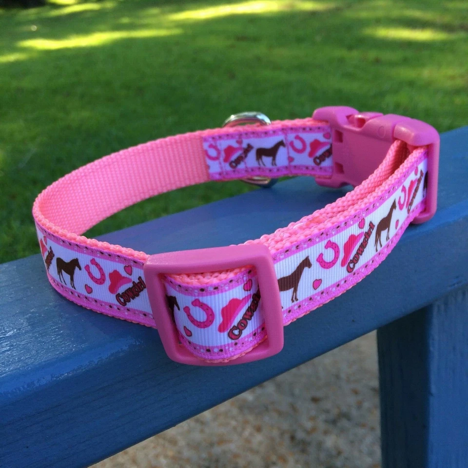 Collar de perro rosa vaquera Foto 3 de 3