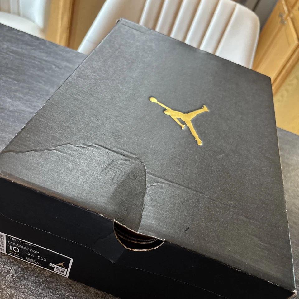 Zapatos de baloncesto Nike Air Jordan Lift Off blancos negros gris lobo talla 10 para hombre usados en excelente estado Foto 3 de 4