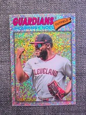 2026 Topps Heritage - Jhonkensy Noel #197 Silver Sparkle Chrome Guardians