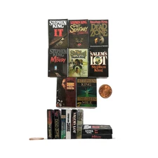 1:6 Scale STEPHEN KING Books 8 Pc Set Miniature Prop Faux Books Phicen Barbie