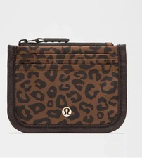 SAME DAY SHIP LULULEMON TRUE IDENTITY CARD CASE~LEOPARDO MINI DESERT KHAKI