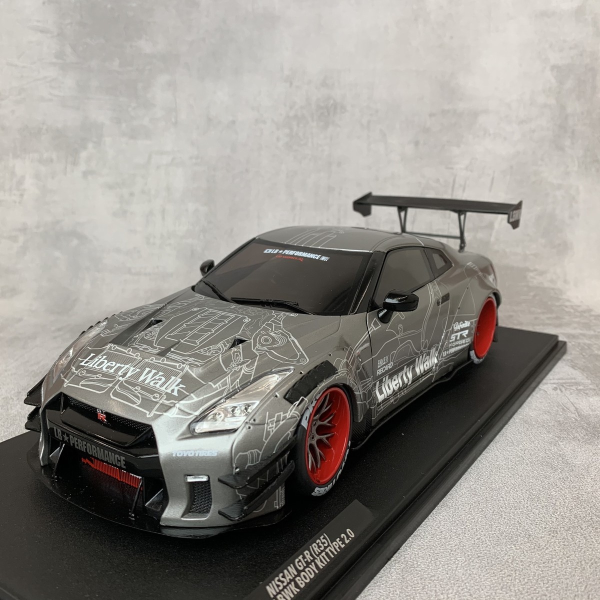 Solido 1:18 Nissan GT-R R35 Liberty Walk Painting 2020
