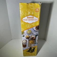 Manspdier Wooden Tiered Tray, New in Box/Cupcake holder/decorative tiered tray