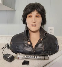 WowWee Alive ELVIS Talking Singing Animated Robot Figure Life Sized Bust