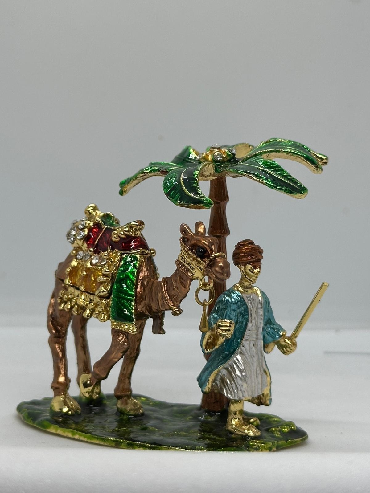Figurine chameau doré et guide oriental avec strass : cadeau de crémaillère