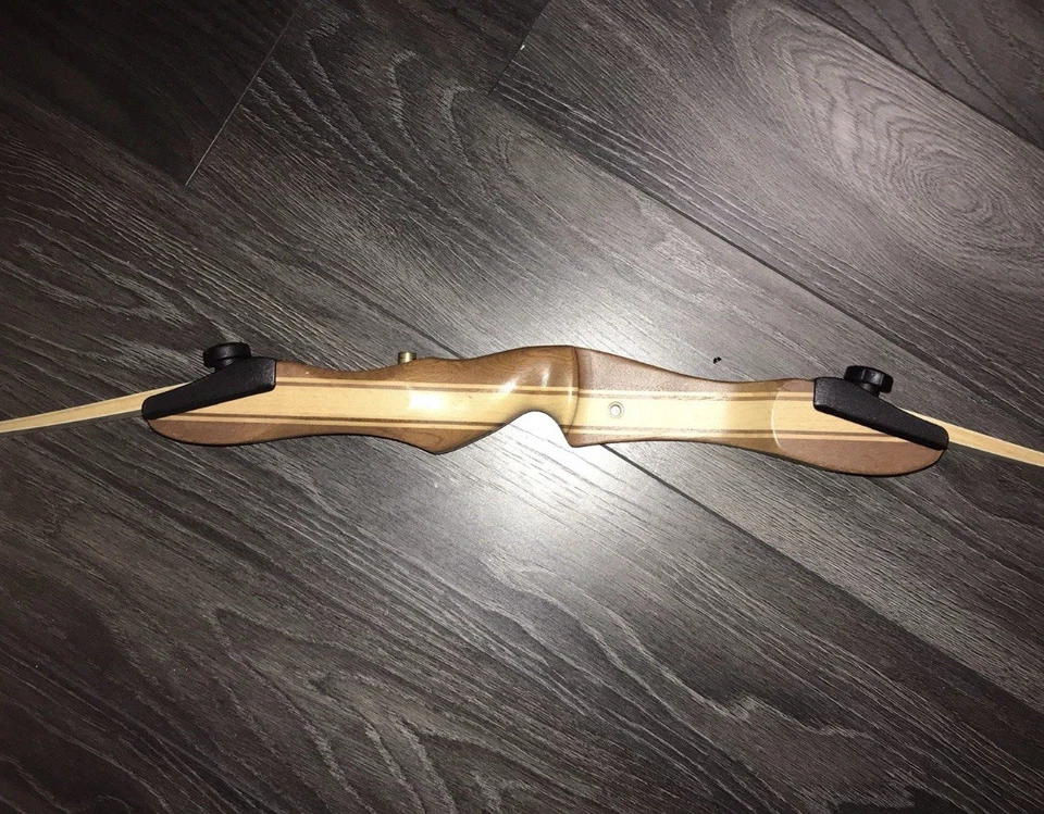 Arco recurvo Ragim Archery 58 WILDCAT hecho en Italia para diestros con cuerda Foto 3 de 4