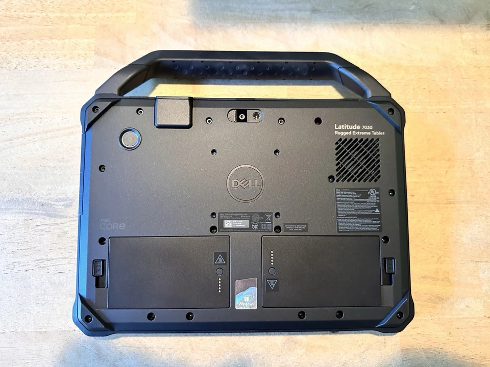 Dell Latitude RUGGED Extreme Tablet 7030 i5-1240U 512GB 16GB TOUCH CMRA RJ45 5G - Image 4 of 4