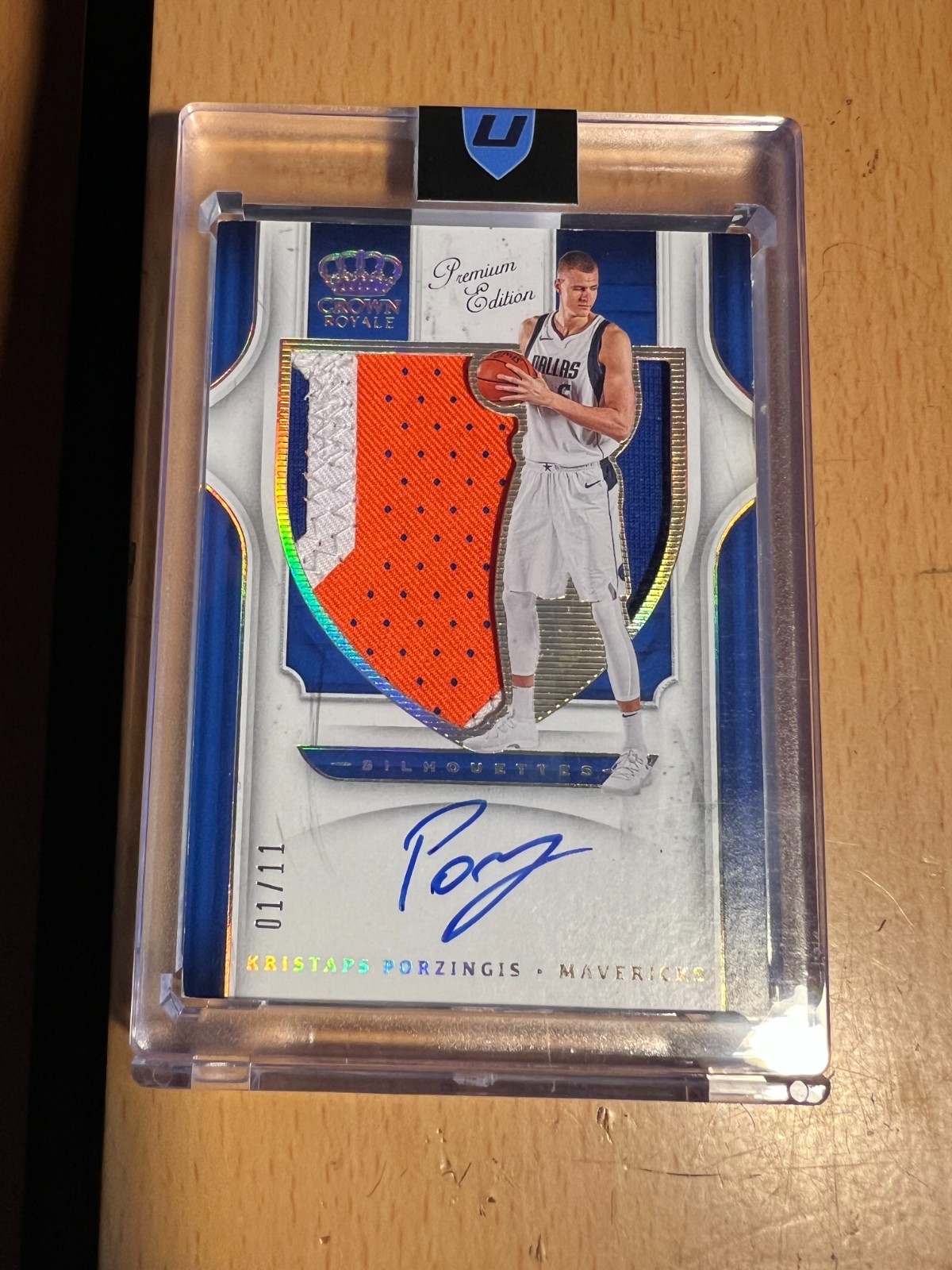 Kristaps Porzingas 2019-20 Panini Crown Royale Auto/Patch #1/11 FIRST ON PRINT