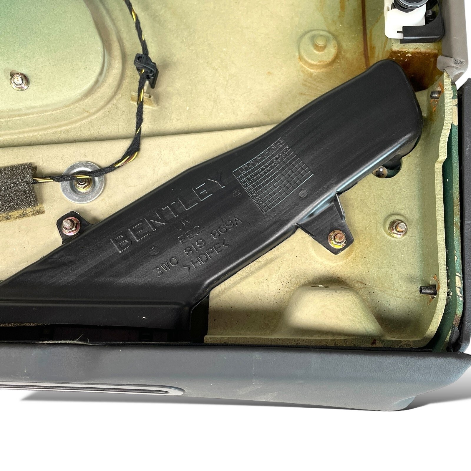 Bentley Continental GT 2003-2011 Left Side panel P/N 3W0819869A
