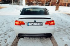 Diffusore paraurti posteriore aggiuntivo con costole / alette per BMW E92 E93 M Sport