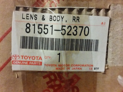 8155152370 NEU Original 2004-2006 Toyota Scion xB Rücklicht rechte Seite