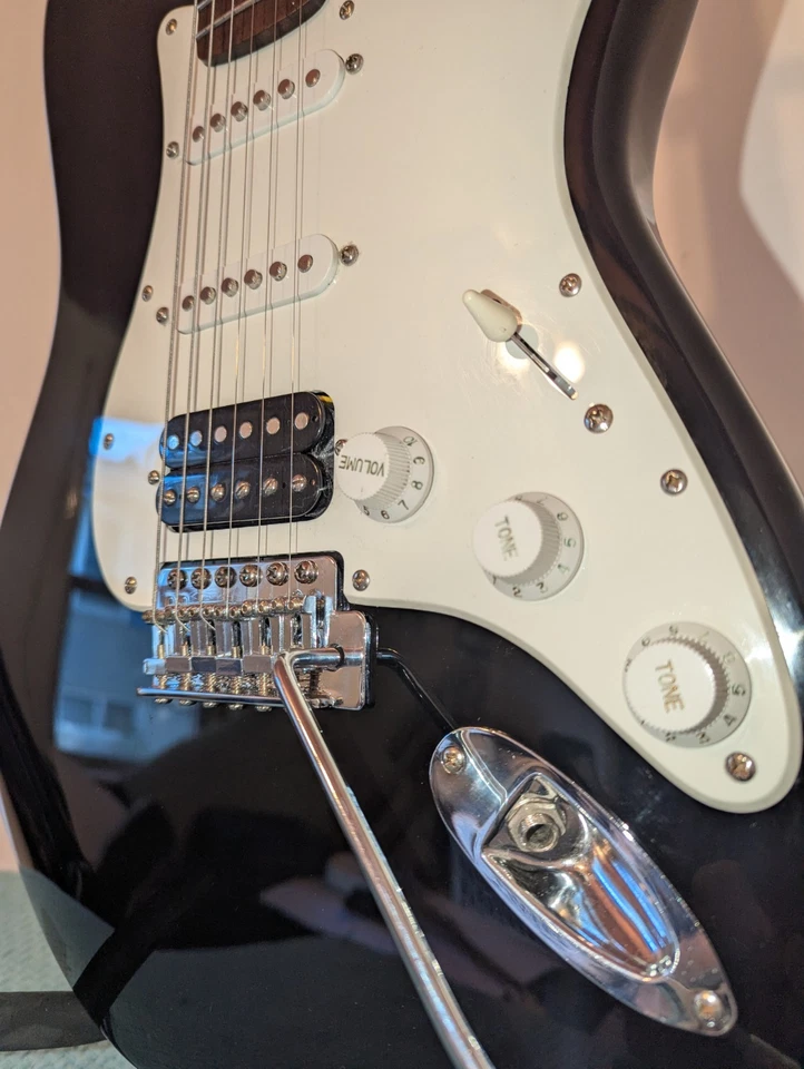 Fender Squier Affinity Stratocaster Electric Guitar Indonesian Made - image 3 of 4