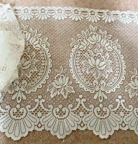 PIECE of VINTAGE CREAM POLYESTER CAFE NET CURTAIN ~60" wide X 17" drop - Picture 1 of 3