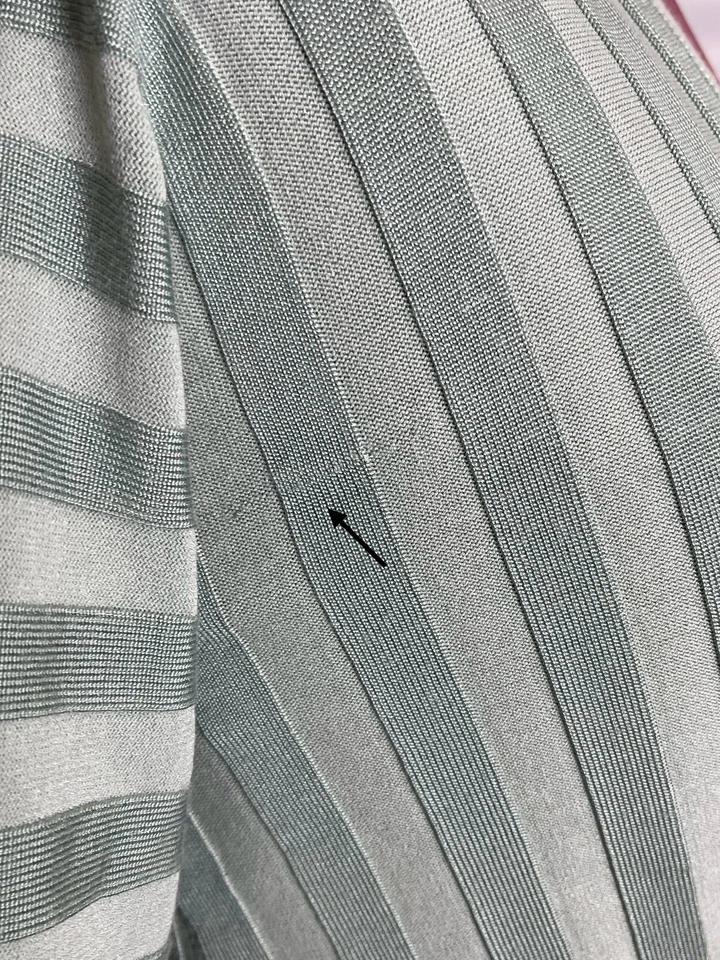 Club Monaco 女式毛衣十字前薄荷条纹 XS 码 149 美元 — 第 4/4 张图片