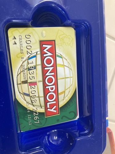 Monopoly Here & Now: The World Edition con banca electrónica. Piezas faltantes - Imagen 7 de 11