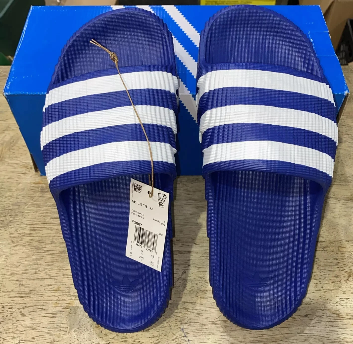 Adidas Originals Adilette 22 Slides (IF3667) Topograph Stripes Blu Royal Bianco