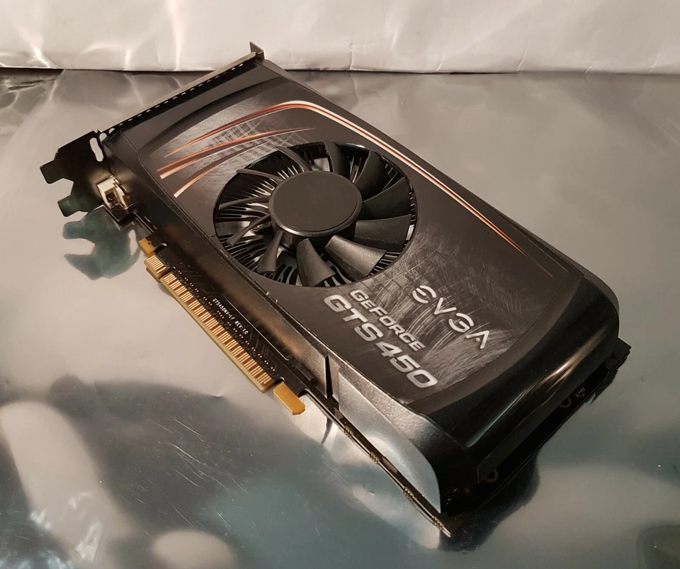 EVGA nVidia GeForce GTS 450 1GB PCI-E Graphics Card 01G-P3-1351-KR - Image 3 of 4