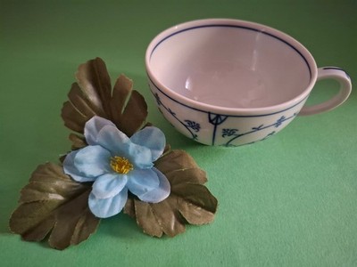 Jäger, Eisenberg - Porzellan, Indisch blau, Strohblume * Teetasse * Ø 9 cm