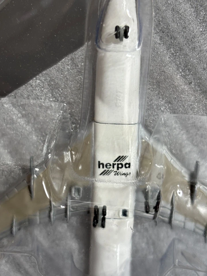2   1:600 Diecast Passenger jet plane Schabak 827 767 DELTA HERPA Wings ASIANA - Image 3 of 4