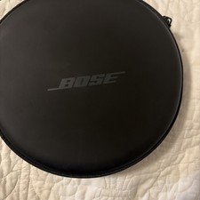 Bose QC30 Bluetooth Noise Canceling Headphones.  Case  Charging Cord. Tested