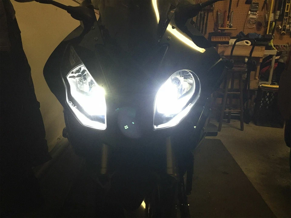 Blanco T10 W5W 2825 Bombilla LED Proyector Lente Luz de Estacionamiento para BMW S1000RR R1200GS Foto 3 de 4