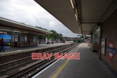 PHOTO  HARROW ON THE HILL RAILWAY STATION LOOKING SOUTH