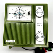Vintage Avocado Green Clock Radio Tempest Telechron Clock Japan Solid State