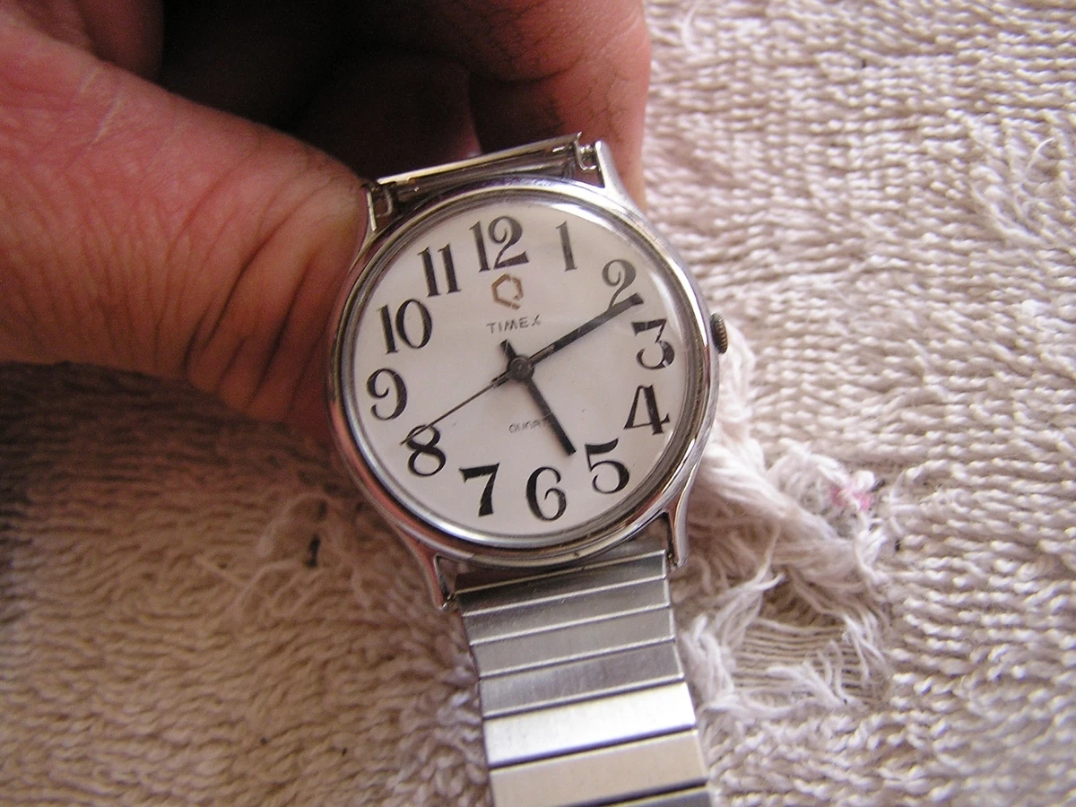 Timex quartz m cell watch sale