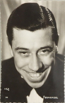Foto Autogrammkarte französischer Film Schauspieler Fernandel (144012)