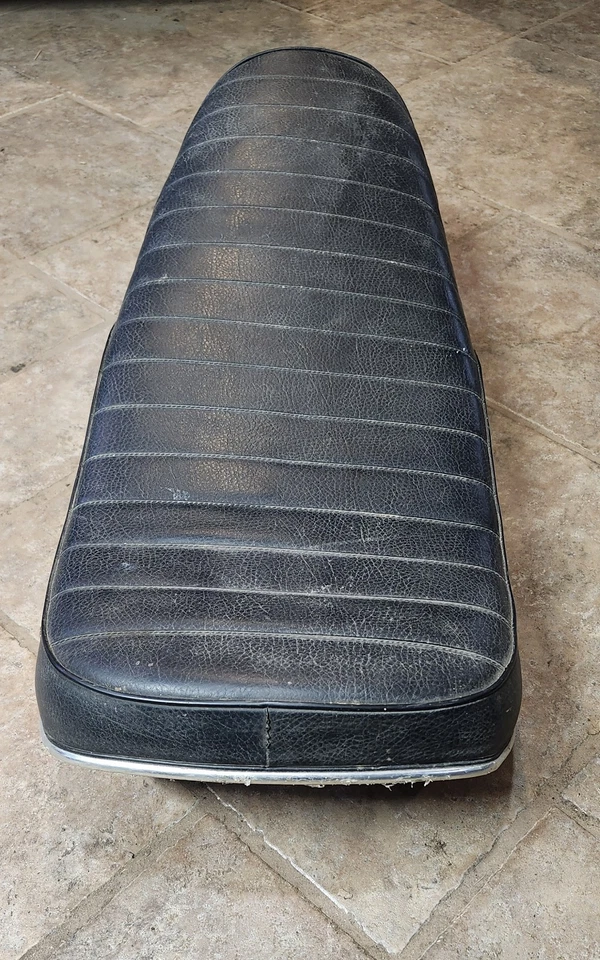 Kawasaki KZ750B KZ 750 1977 conjunto de doble asiento 53001-114 conductor pasajero Foto 3 de 4