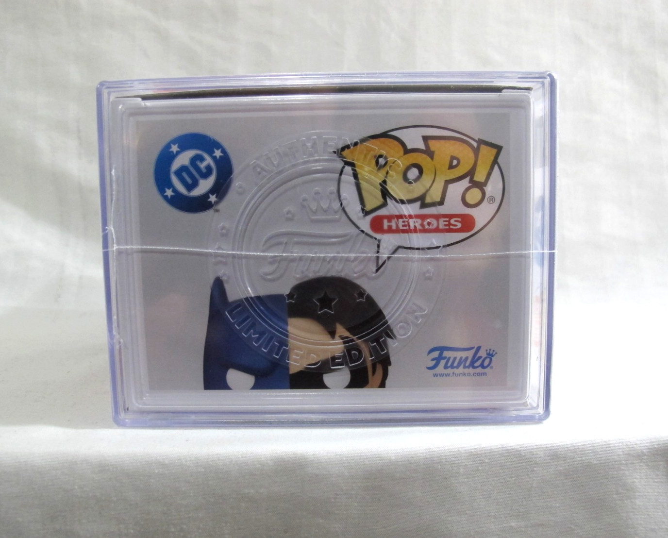 Funko Pop! Batman/Robin (Tim Drake) #603 with Protector - NEW IN HAND - LE 1200