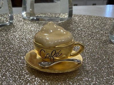 Estée Lauder Beautiful Solid Perfume compact shaped like a café cup   