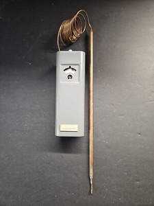 Honeywell L6018D 1004 Two Stage Thermostats GUC No Dial Knob Sold As Is 