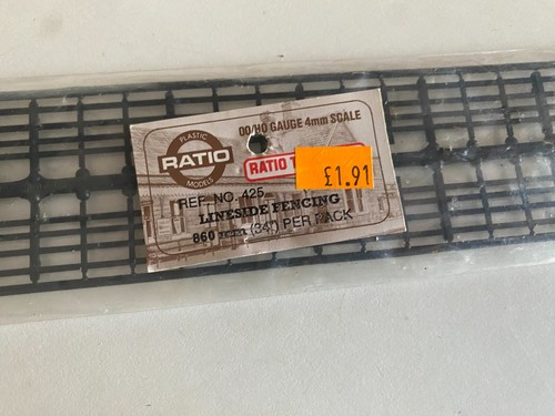RATIO 425 OO GAUGE LINESIDE FENCING - 1X SECTION ONLY - Picture 10 of 11